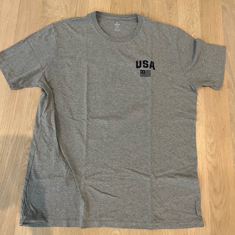 Under Armour Gray Short Sleeve Tee